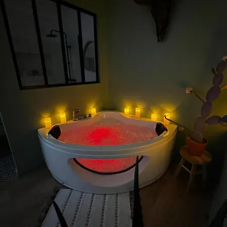 Le Nid D'Eliyah, Suites Avec Jacuzzi 15Min Disneyland Paris Nanteuil-les-Meaux Exterior photo