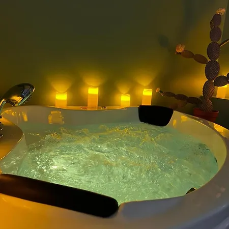 Le Nid D'Eliyah, Suites Avec Jacuzzi 15Min Disneyland Paris Nanteuil-les-Meaux Exterior photo