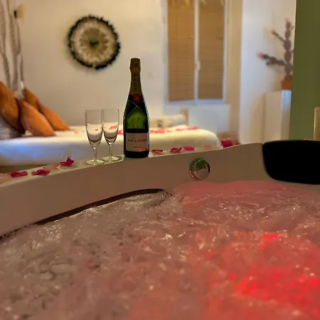 Le Nid D'Eliyah, Suites Avec Jacuzzi 15Min Disneyland Paris Nanteuil-les-Meaux Exterior photo