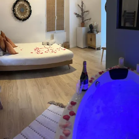 Le Nid D'Eliyah, Suites Avec Jacuzzi 15Min Disneyland Paris Nanteuil-les-Meaux Exterior photo
