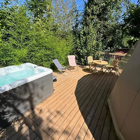 Le Nid D'Eliyah, Suites Avec Jacuzzi 15Min Disneyland Paris Nanteuil-les-Meaux Exterior photo