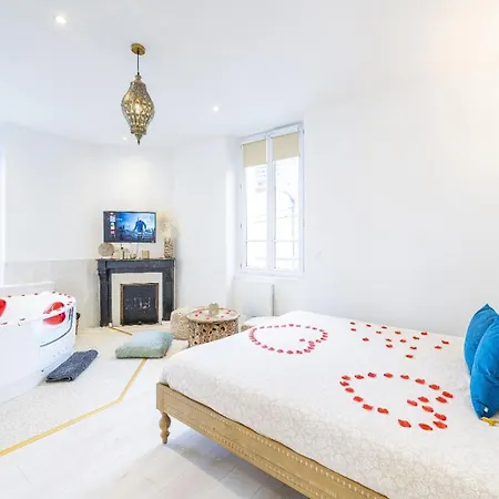 Le Nid D'Eliyah, Suites Avec Jacuzzi 15Min Disneyland Paris Nanteuil-les-Meaux Exterior photo