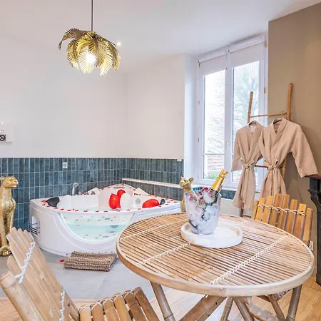 Le Nid D'Eliyah, Suites Avec Jacuzzi 15Min Disneyland Paris Nanteuil-les-Meaux Exterior photo
