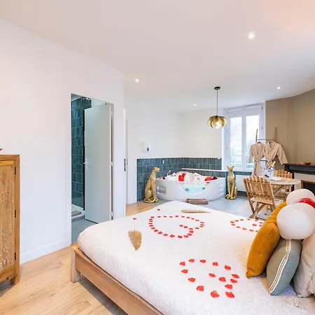 Le Nid D'Eliyah, Suites Avec Jacuzzi 15Min Disneyland Paris Nanteuil-les-Meaux Exterior photo