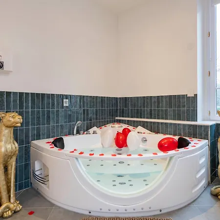 Le Nid D'Eliyah, Suites Avec Jacuzzi 15Min Disneyland Paris Nanteuil-les-Meaux Exterior photo