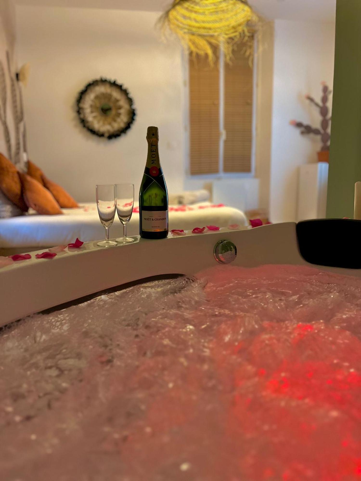 Le Nid D'eliyah, Avec Jacuzzi 15min Disneyland Paris Nanteuil-lès-Meaux