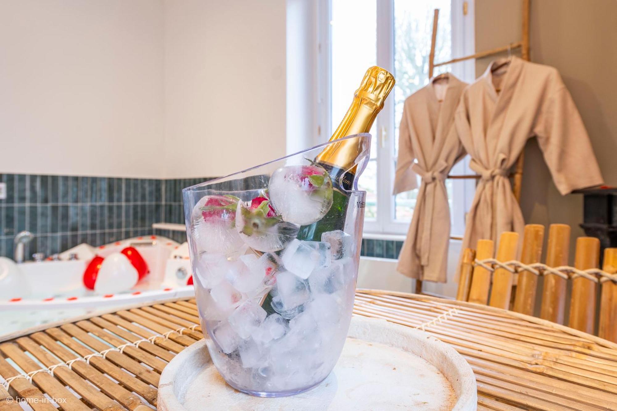 Appartement Le Nid D'eliyah, Avec Jacuzzi 15min Disneyland Paris *